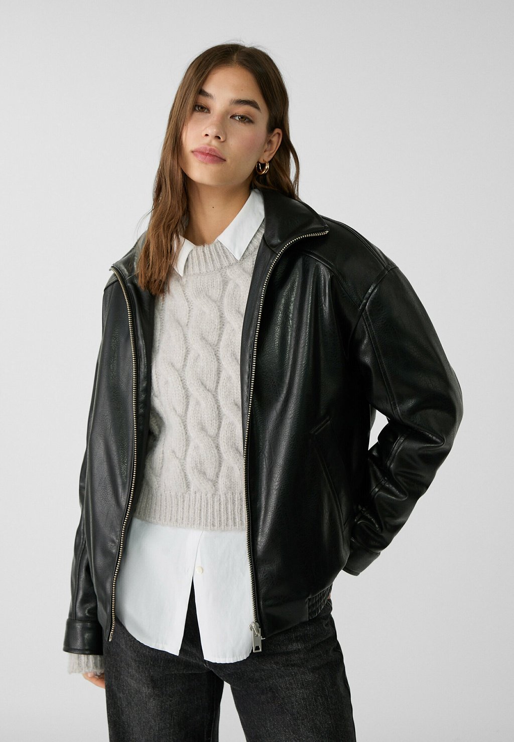 

Куртка из искусственной кожи Stradivarius, черный