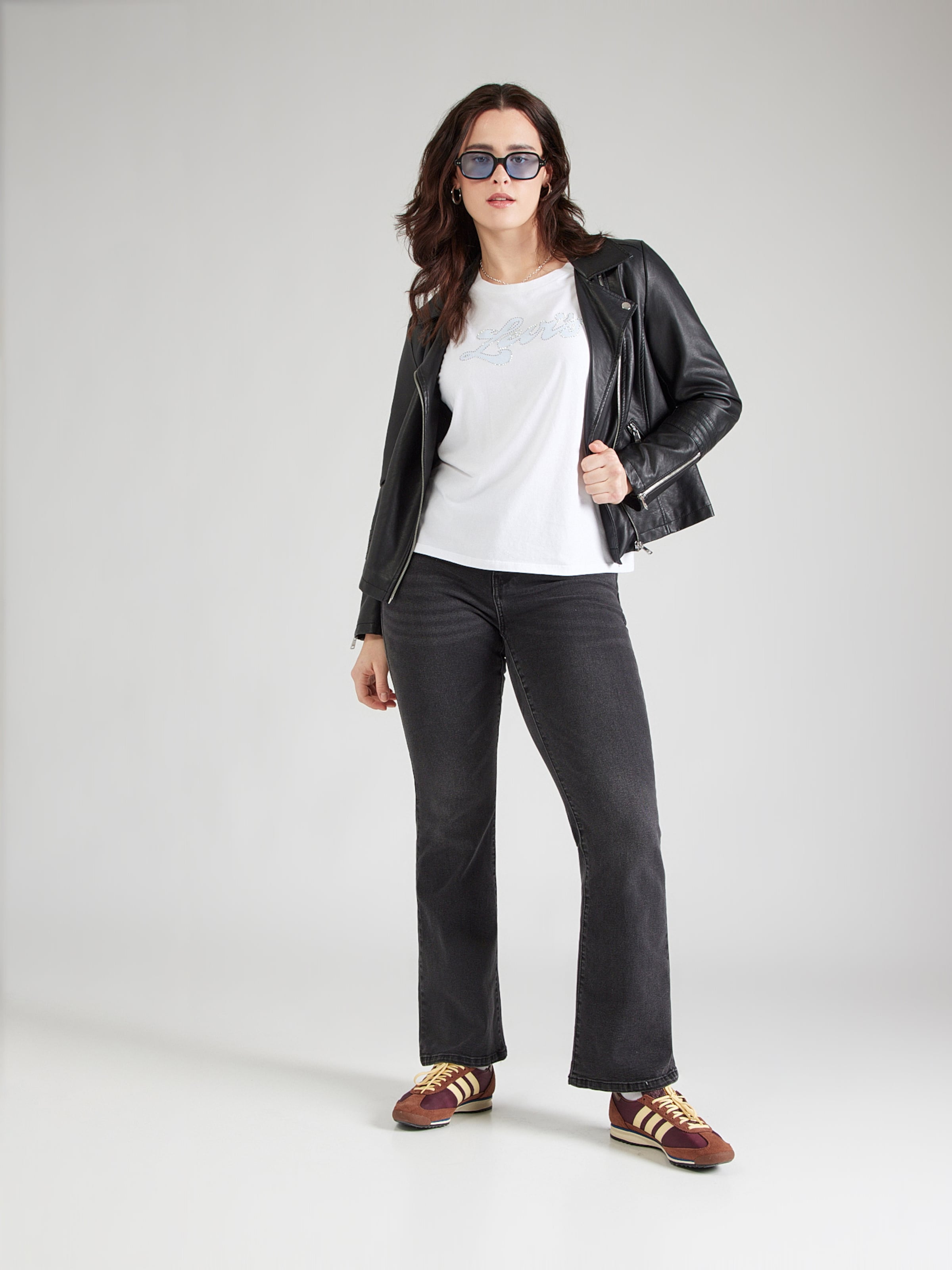 Levi's Plus Футболка 'PERFECT' в цвете Natural White — фото 4