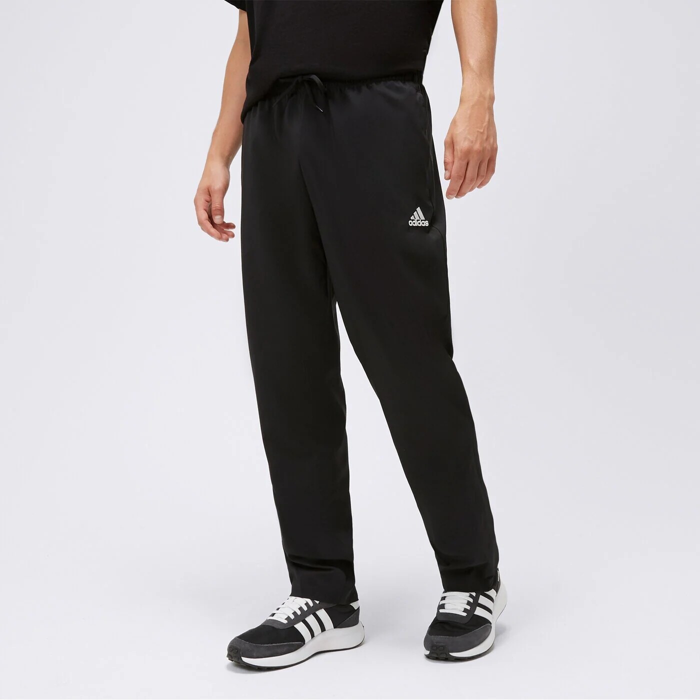 

Брюки Adidas стандартные, черный