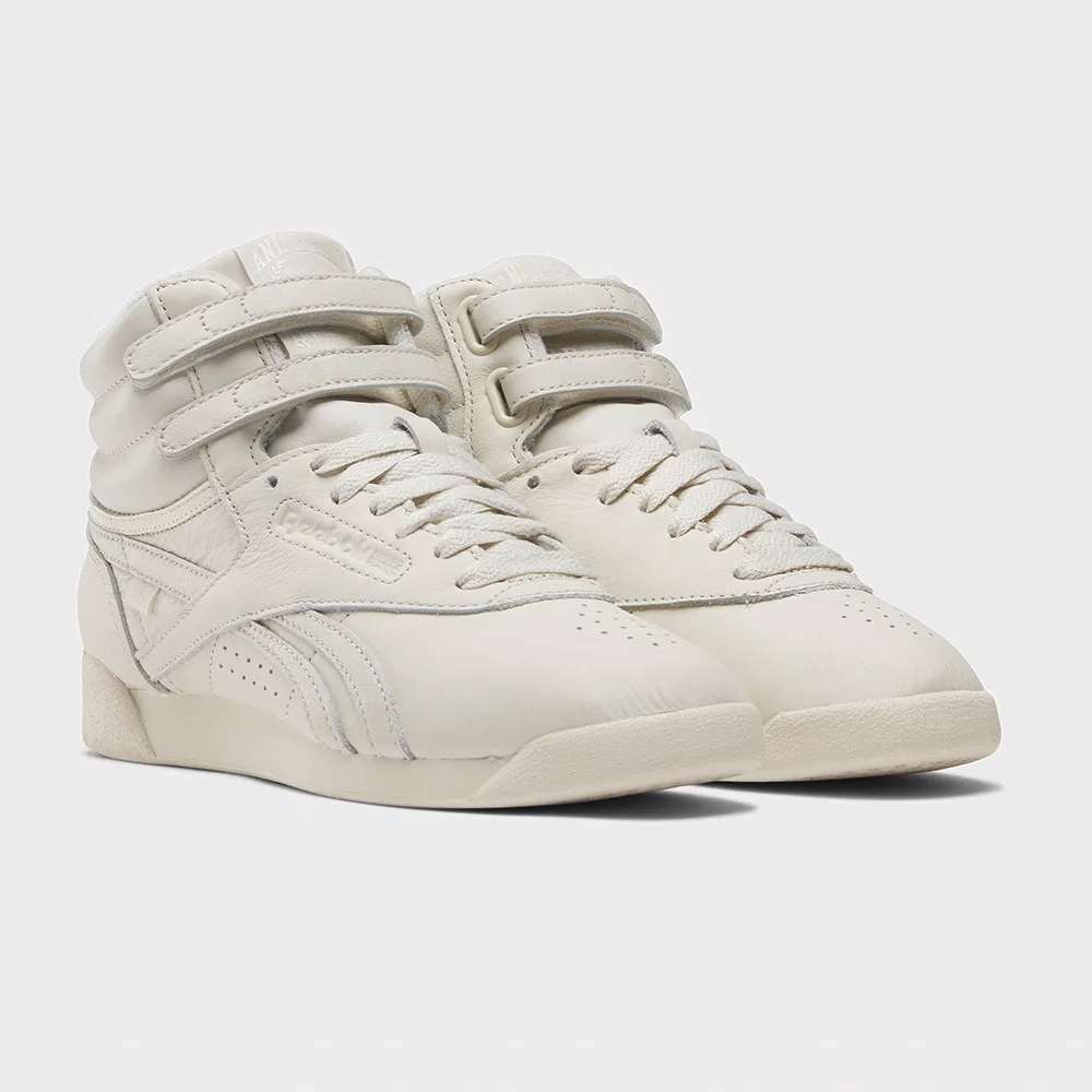 Мужские высокие кроссовки Freestyle Hi кремового цвета от Reebok x Anine Bing — фото 2