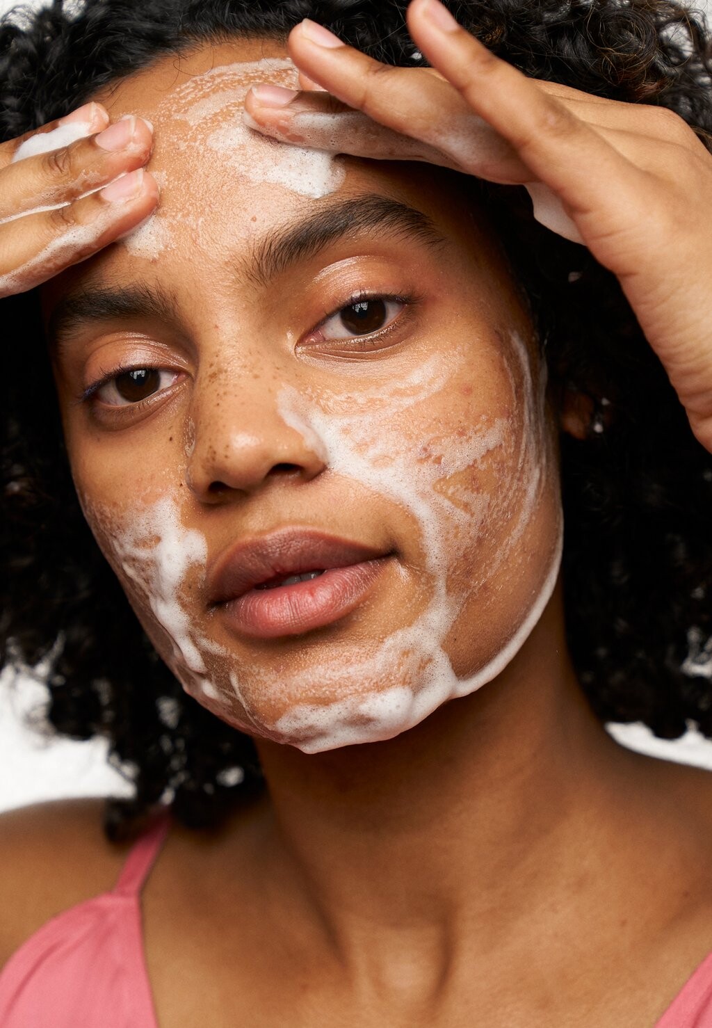 

Моющее средство Outer Peace Foaming Cleanser Aveda