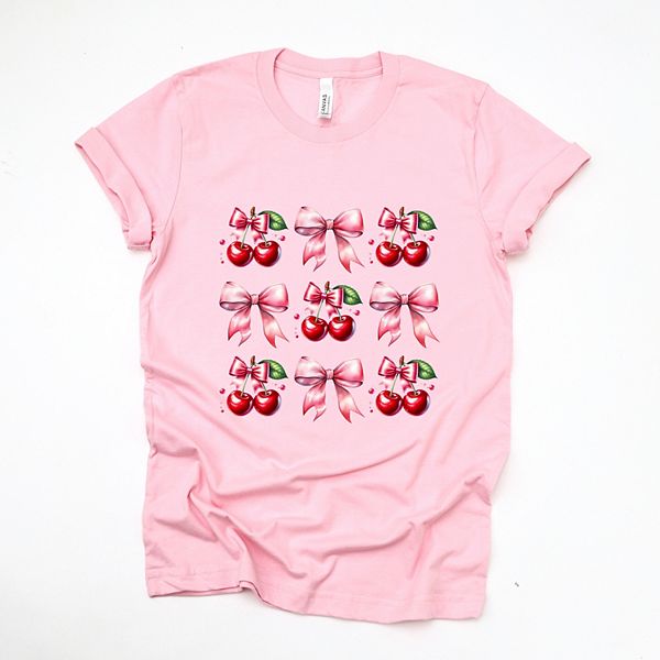 

Футболка с принтом Coquette Pink cherry chart Simply Sage Market, Pink, Зеленый, Футболка с принтом Coquette Pink cherry chart Simply Sage Market, Pink