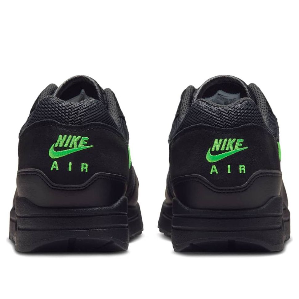 Кроссовки Nike Air Max 1 Essential 'Black Green Strike' — фото 3