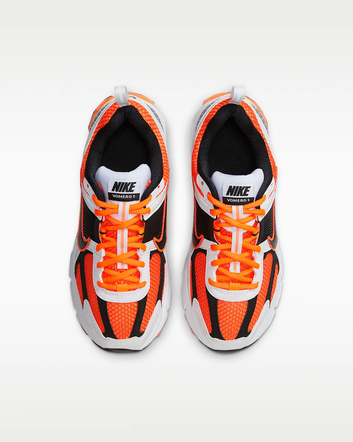 Детские кроссовки с отражающими элементами Nike Vomero 5, Total Orange/White/Metallic Platinum/Black — фото 4