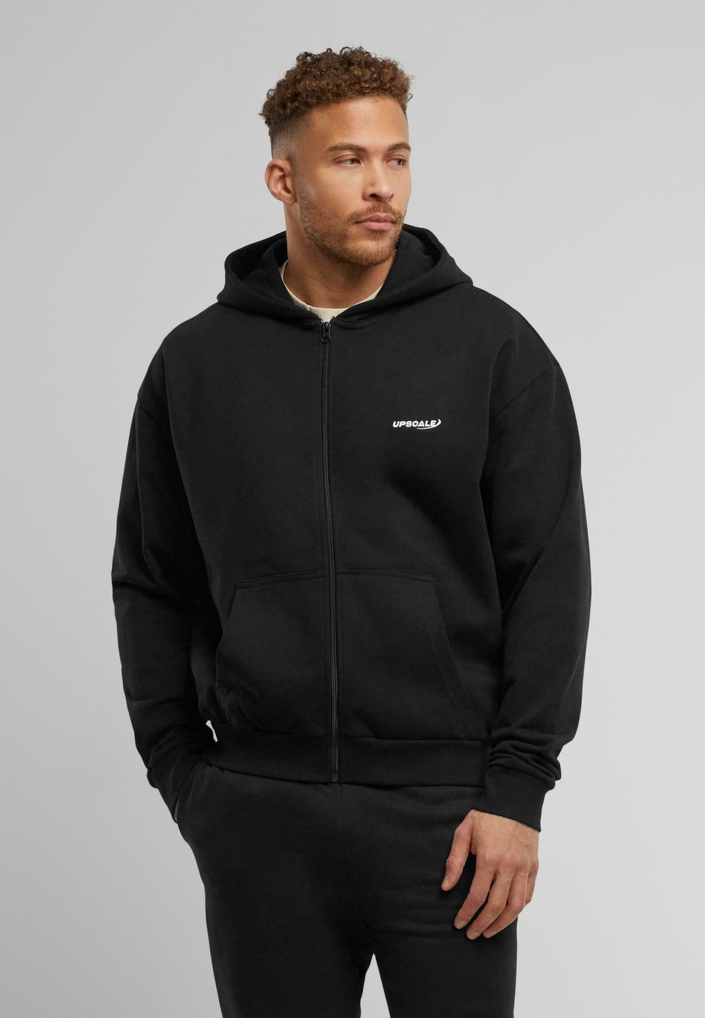

Толстовка на молнии CORE HOODY Upscale by Mister Tee, черный