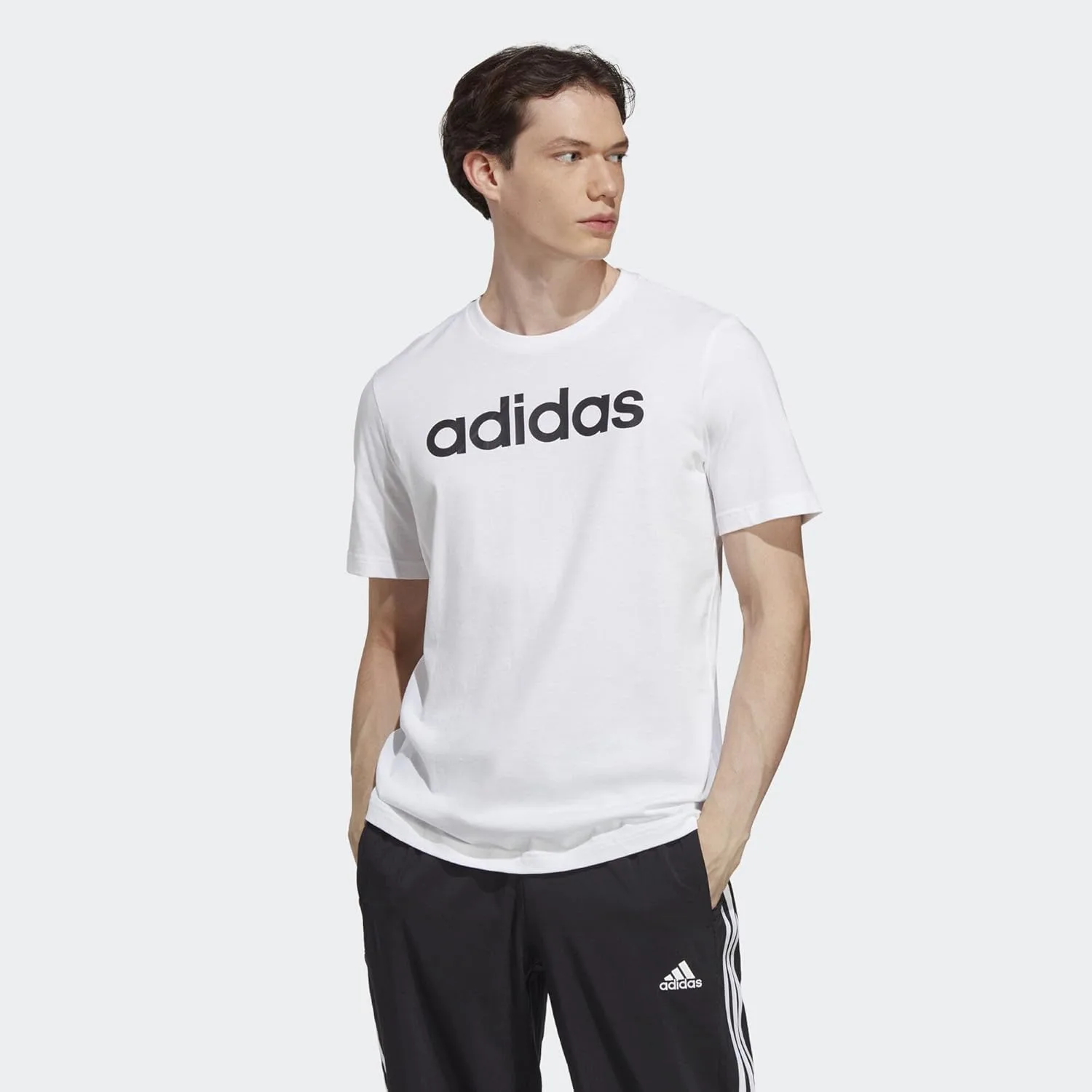 Футболка adidas Essentials с вышитым логотипом — фото 3