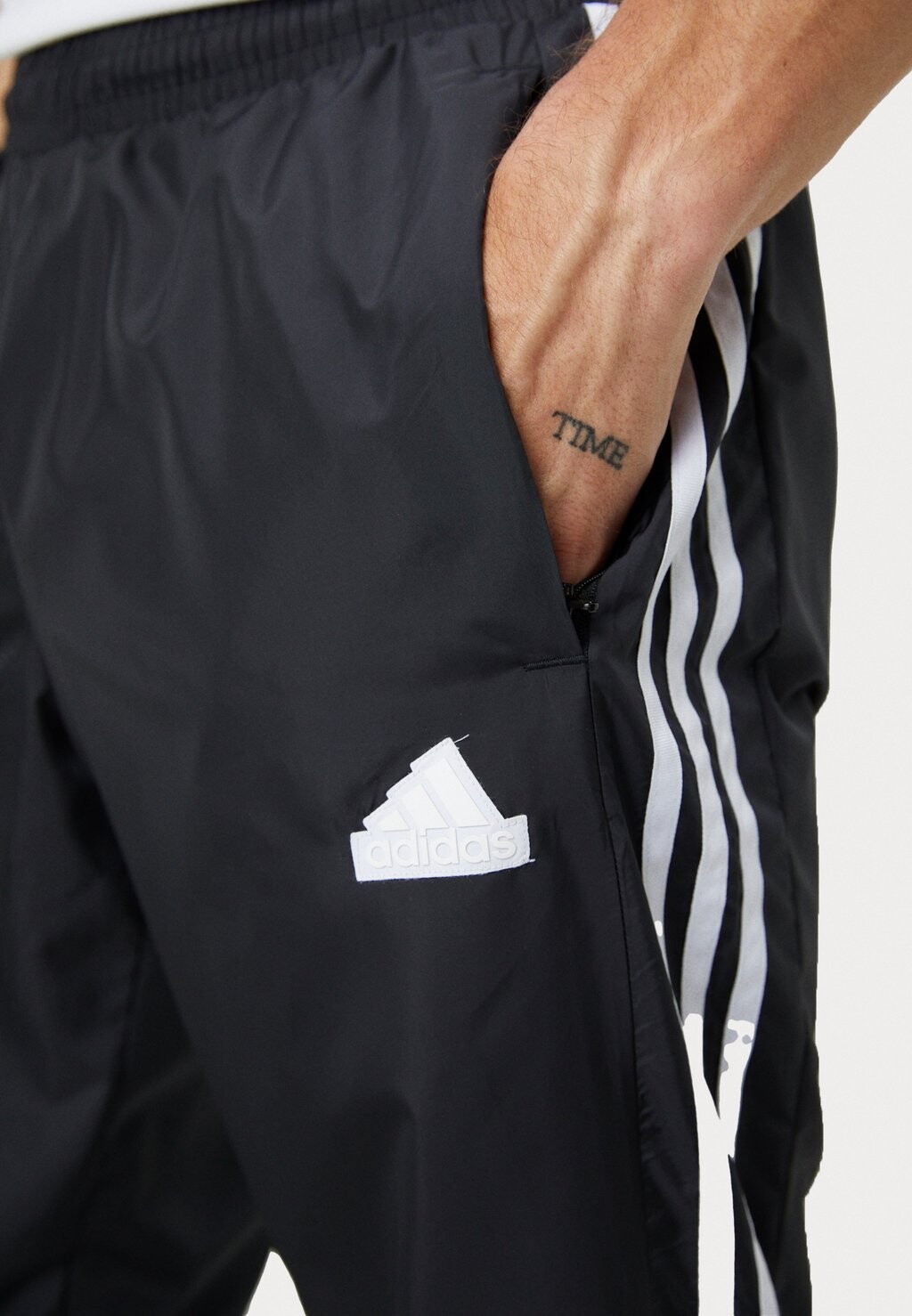 

Спортивные брюки HOUSE OF TIRO PANT adidas, черный
