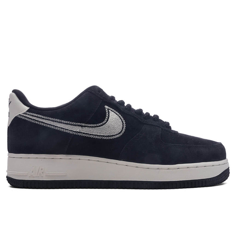 

Кроссовки Nike Air Force 1 Low '07 LV8 Black Sail с вышитым логотипом