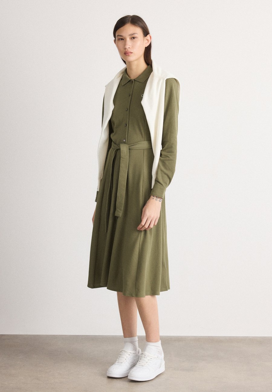 

Платье Lacoste Shirt dress, Olive
