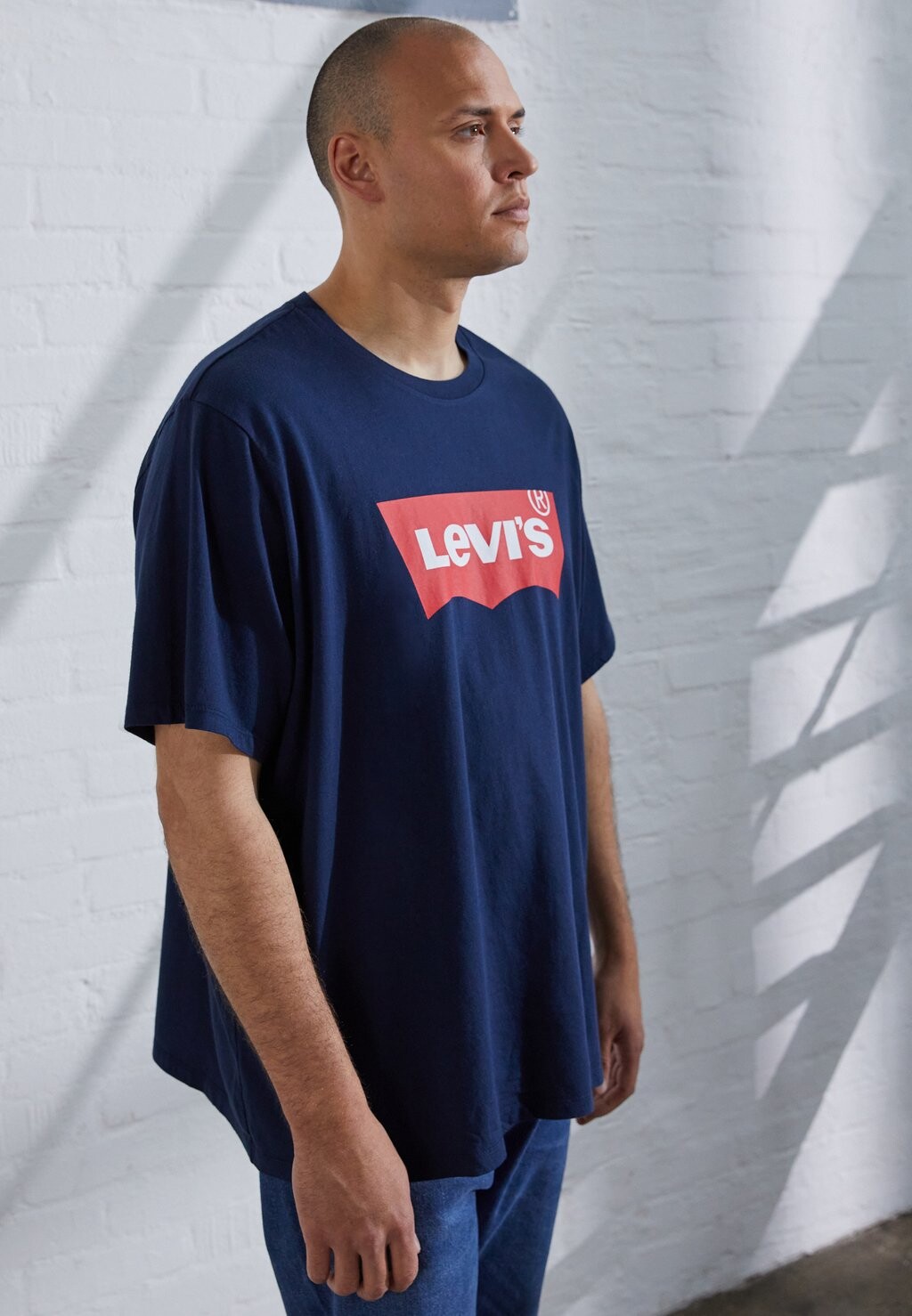 

Футболка с принтом Levi's, темно-синий