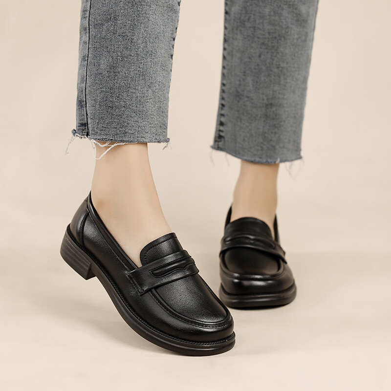 

Туфли женские повседневные Women's Casual Shoes Women's Black Captain Illy