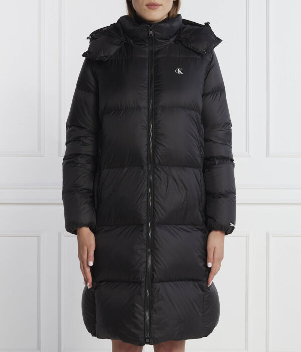 

Пуховик женский Calvin Klein Jeans длинный с капюшоном, черный