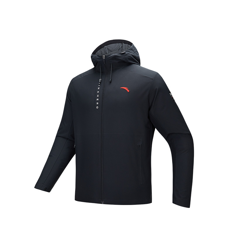 

Разнообразие коллекции тренировочных курток и пальто мужские ANTA, черный