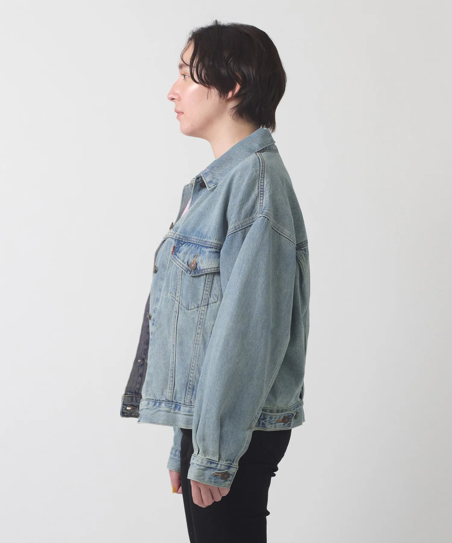 Джинсовая куртка Levi's в стиле 90-х, цвет индиго, размер Medium. — фото 2