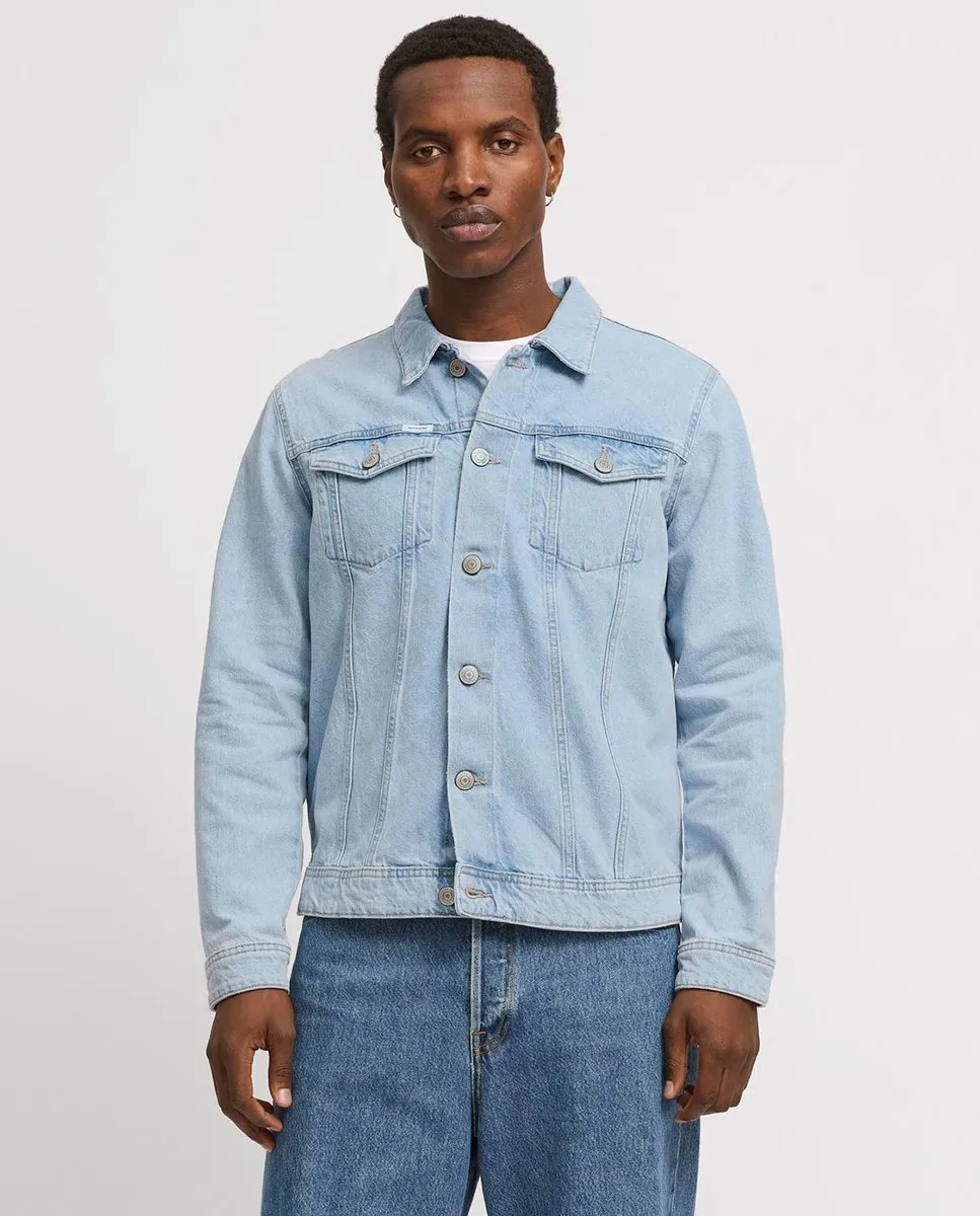 

Мужская джинсовая куртка с боковыми и передними карманами Jack & Jones, синий