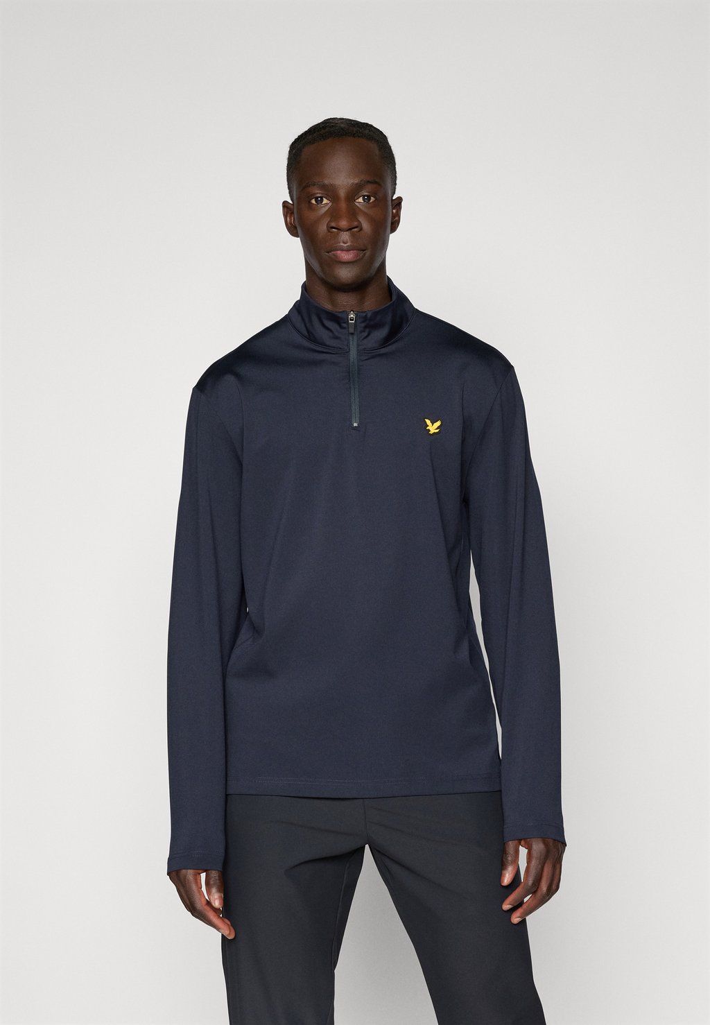 

Лонгслив GOLF COURSE MIDLAYER Lyle & Scott, темно-синий