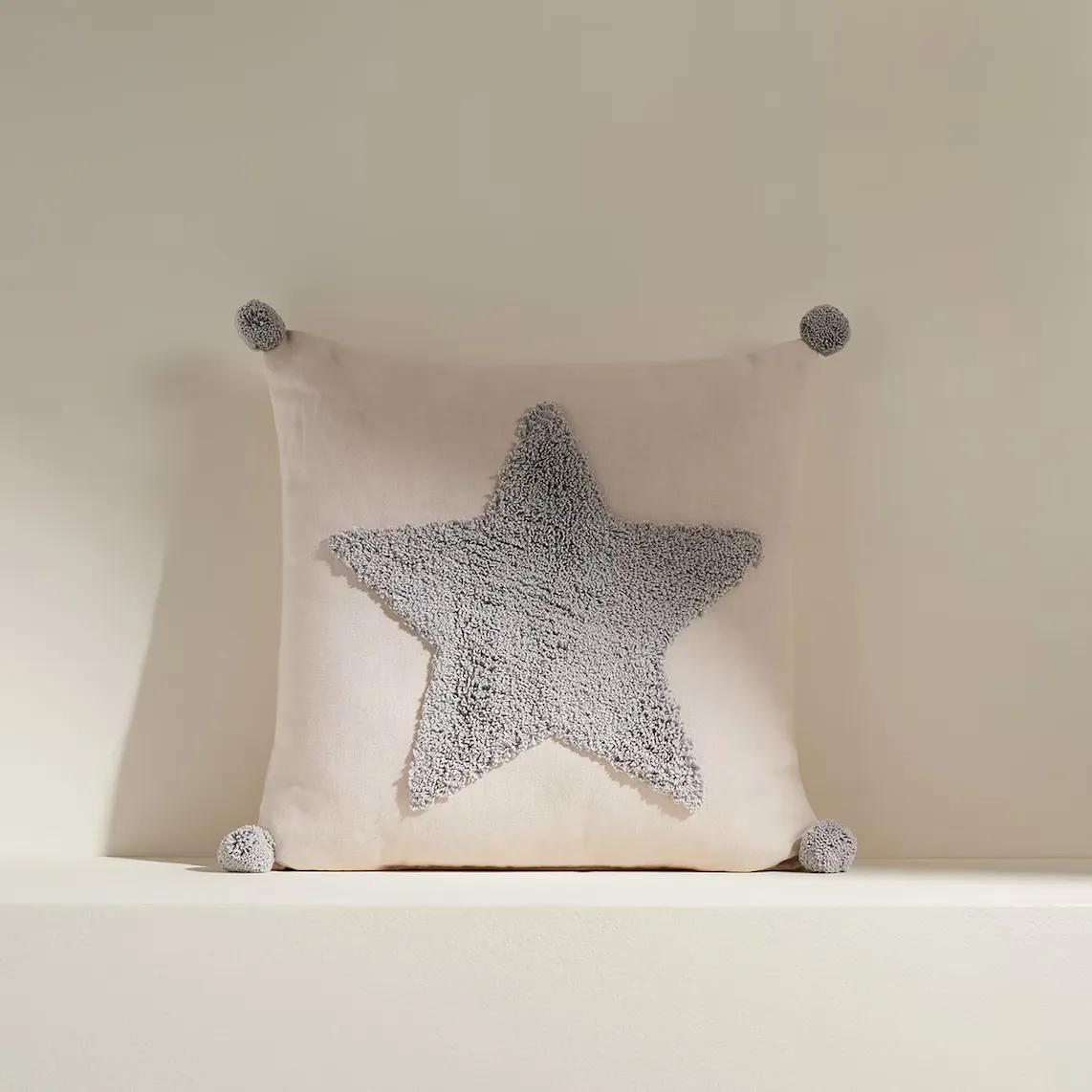 

Детская декоративная подушка Starry Mini Home - El Corte Inglés, серый