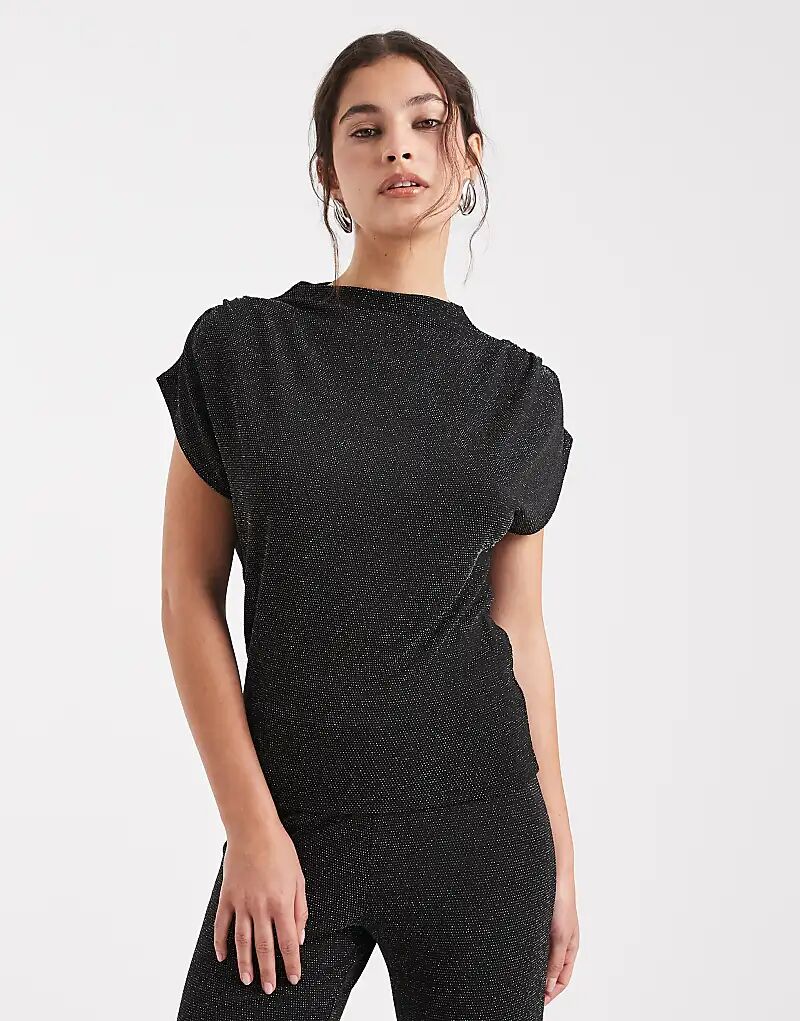 

Блестящий топ Vero Moda без рукавов с разрезом на горловине в черном и серебристом цветах