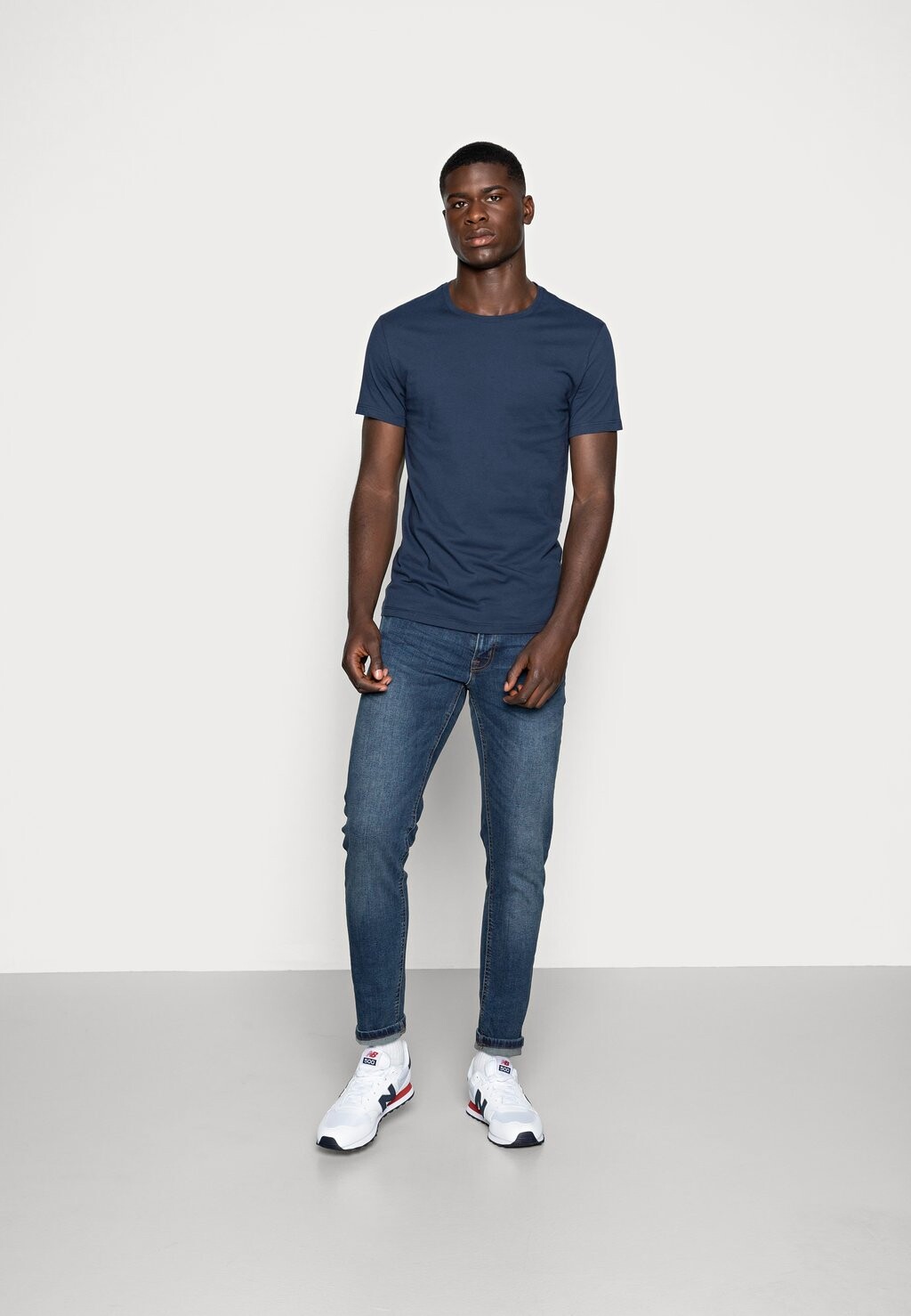 

базовая футболка Slim Crewneck 2 Pack Levi's, цвет blues/white