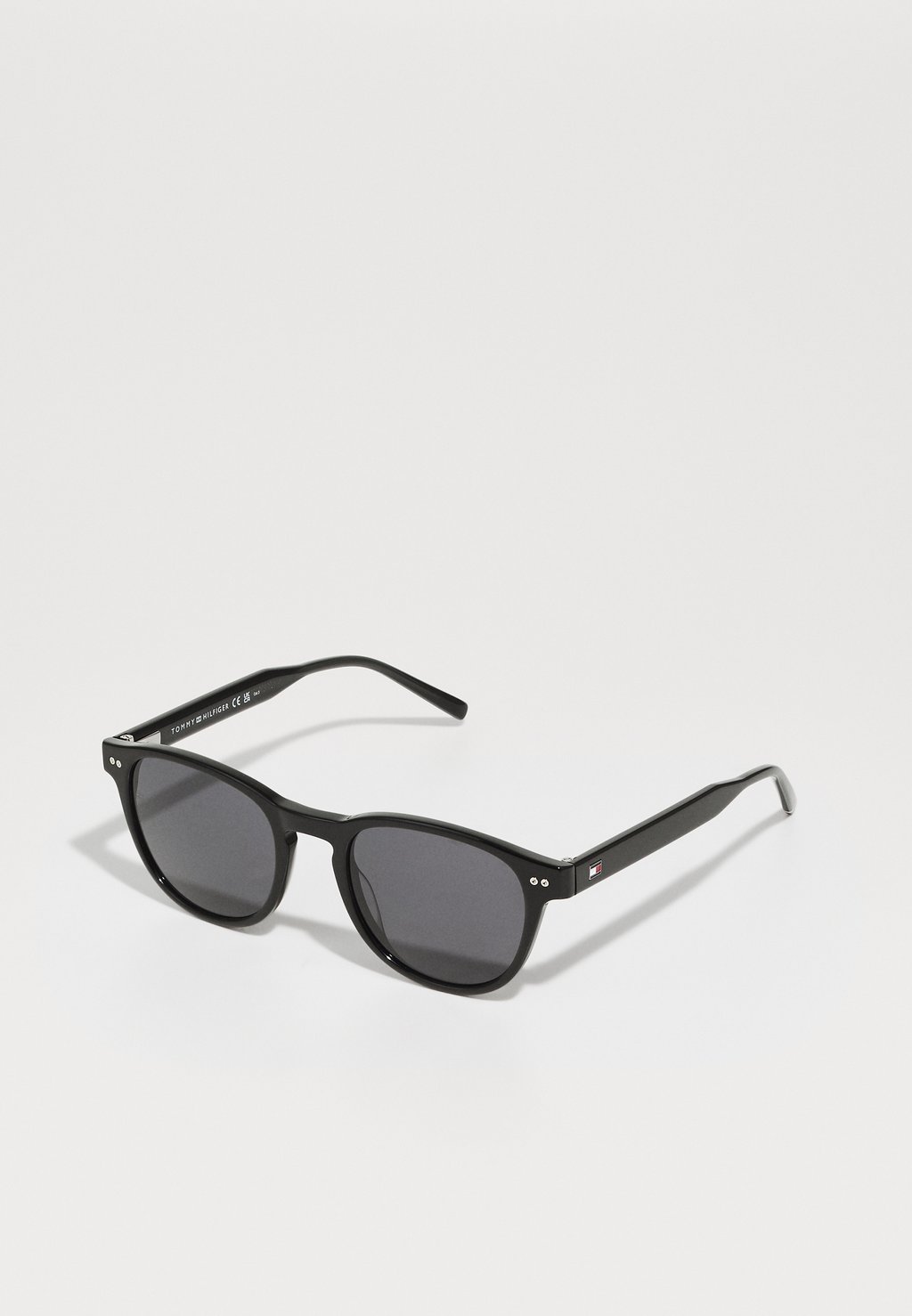 

Солнцезащитные очки UNISEX Tommy Hilfiger, черный