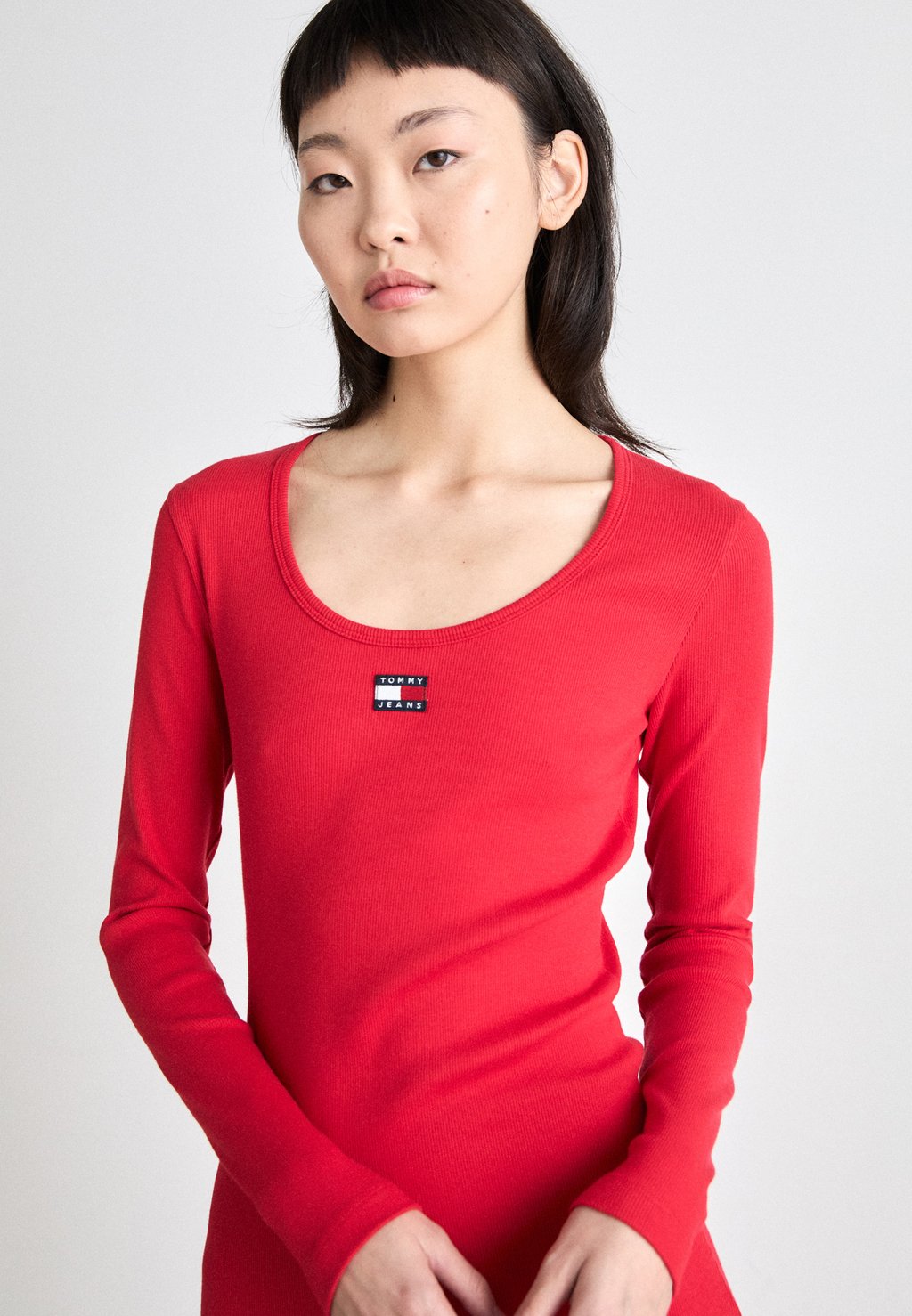 

Платье-джемпер BADGE BODYCON DRESS Tommy Jeans, красный