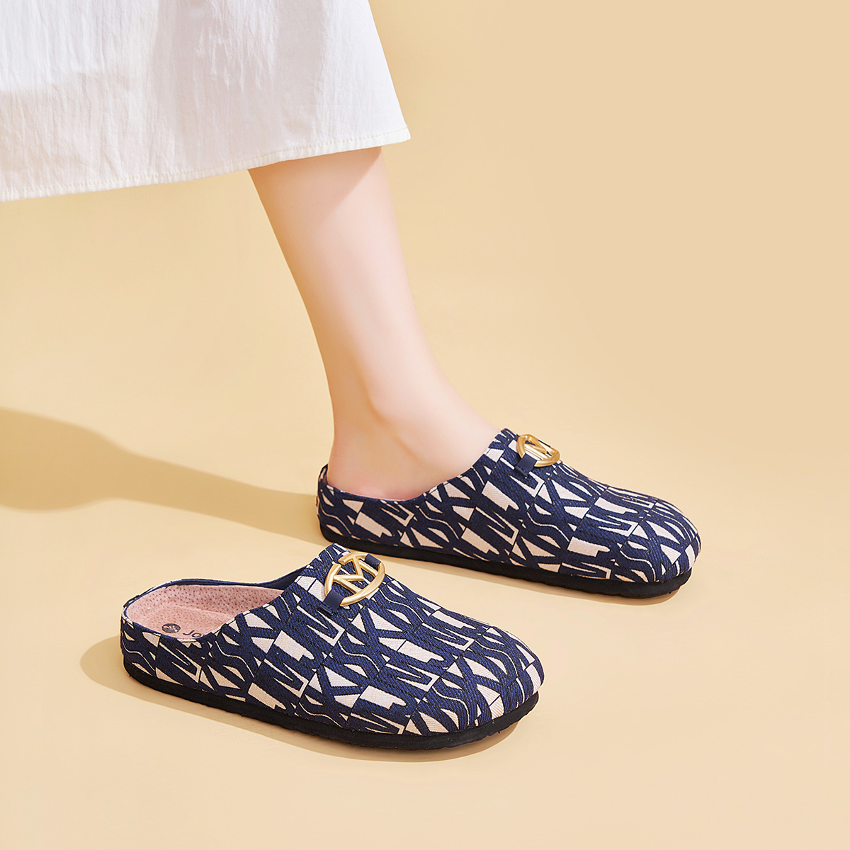 Joy&Mario Скользоустойчивые закрытые тапочки унисекс тёмно-синие, цвет Dark Blue — фото 2