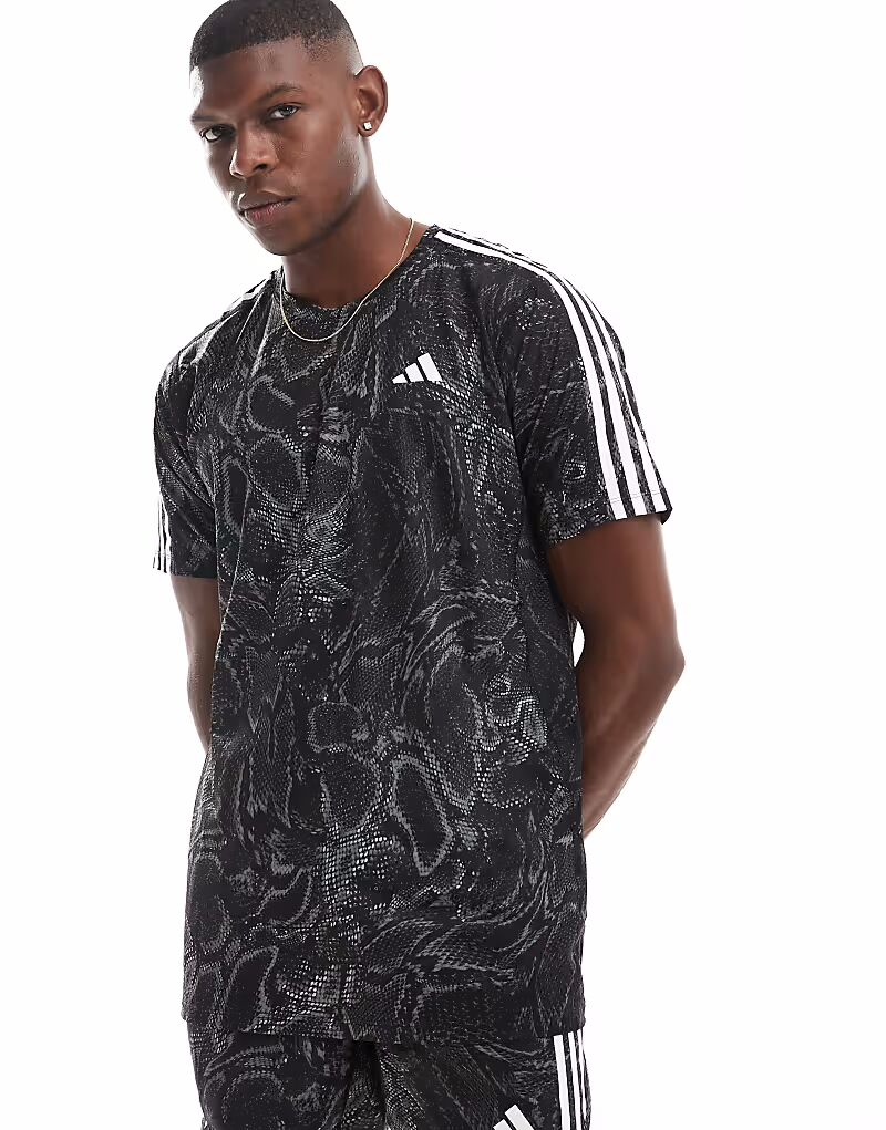 

Футболка Adidas Running Own The Run с принтом