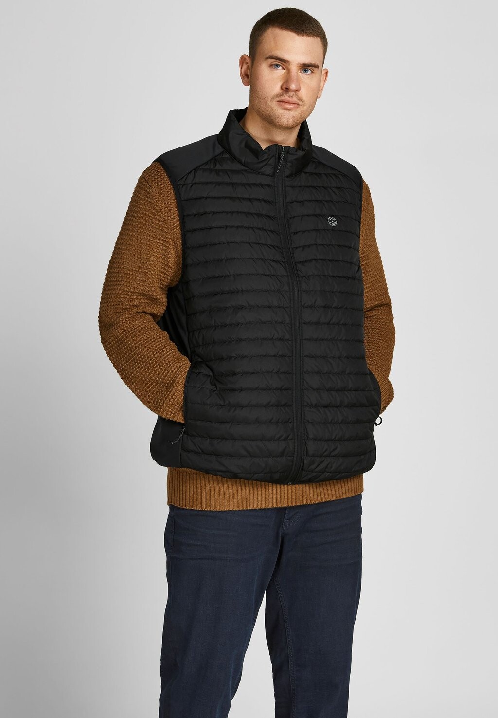 

Без рукавов JJEMULTI BODYWARMER COLLAR Jack & Jones, черный