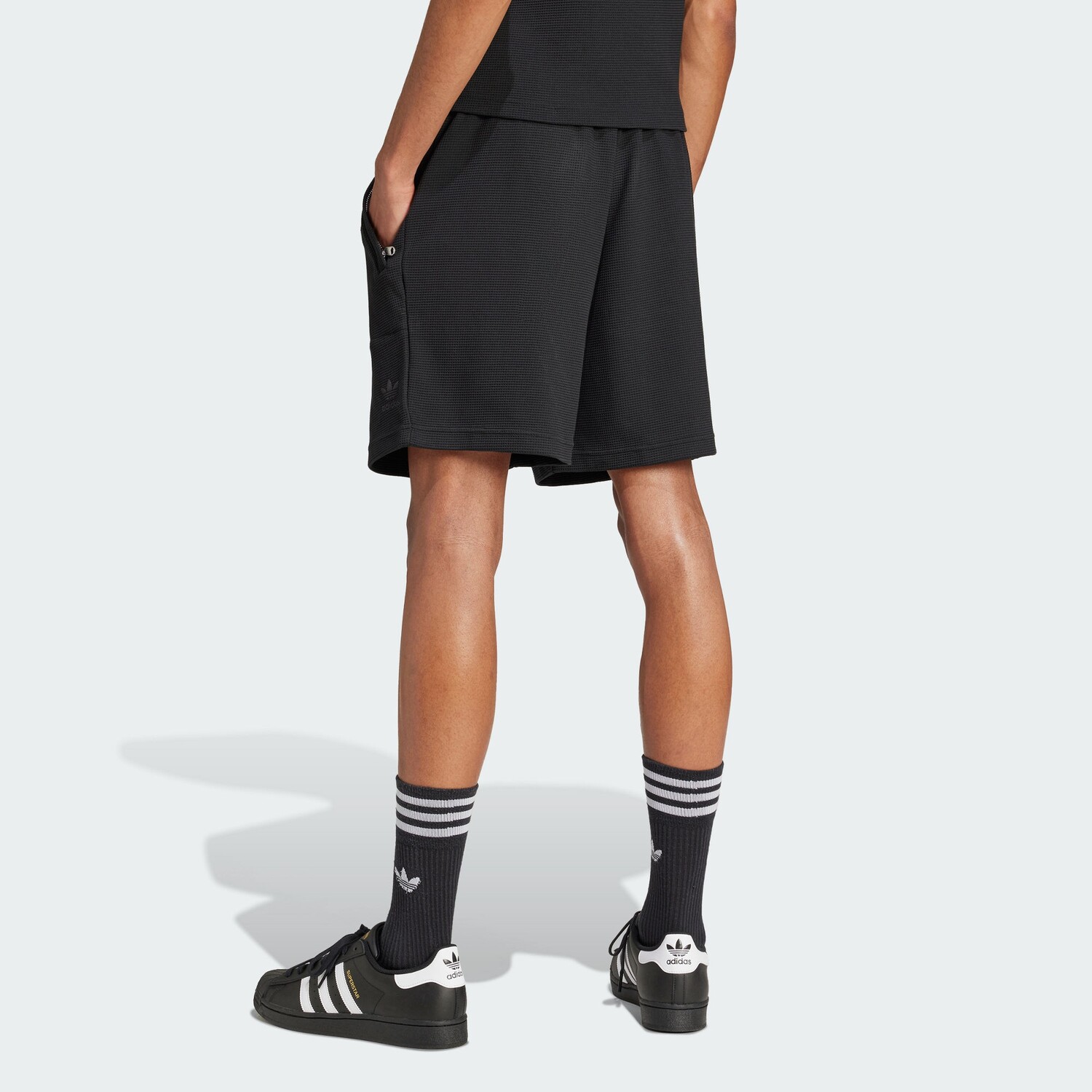 Повседневные шорты мужские черные Adidas Originals, черный — фото 3