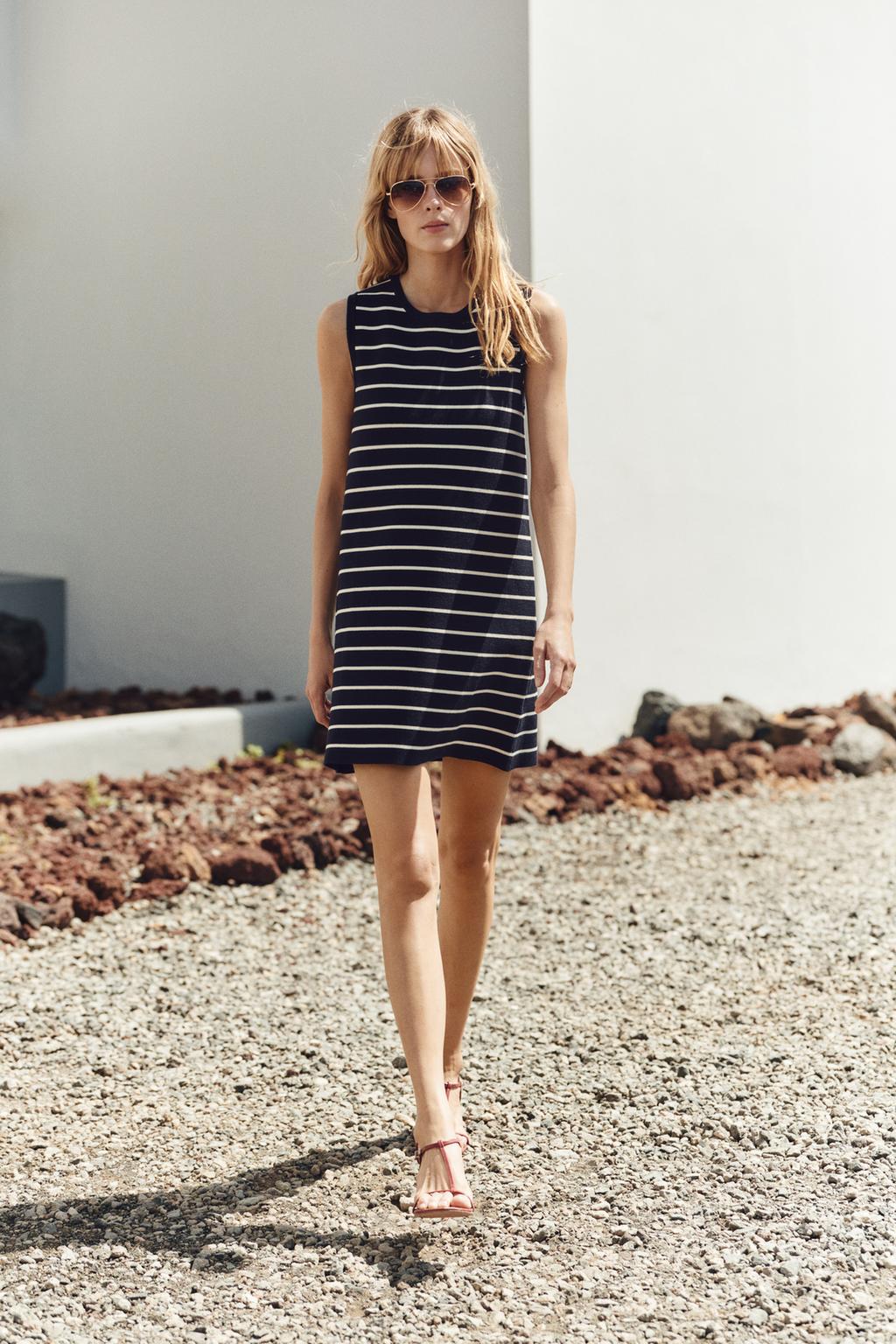

Вязаное мини-платье в полоску ZARA, цвет striped