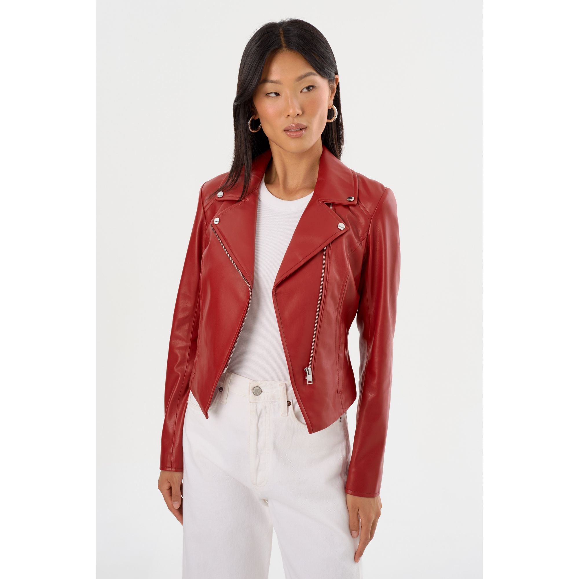 

Паскаль | Приталенная куртка из искусственной кожи Lamarque, красный