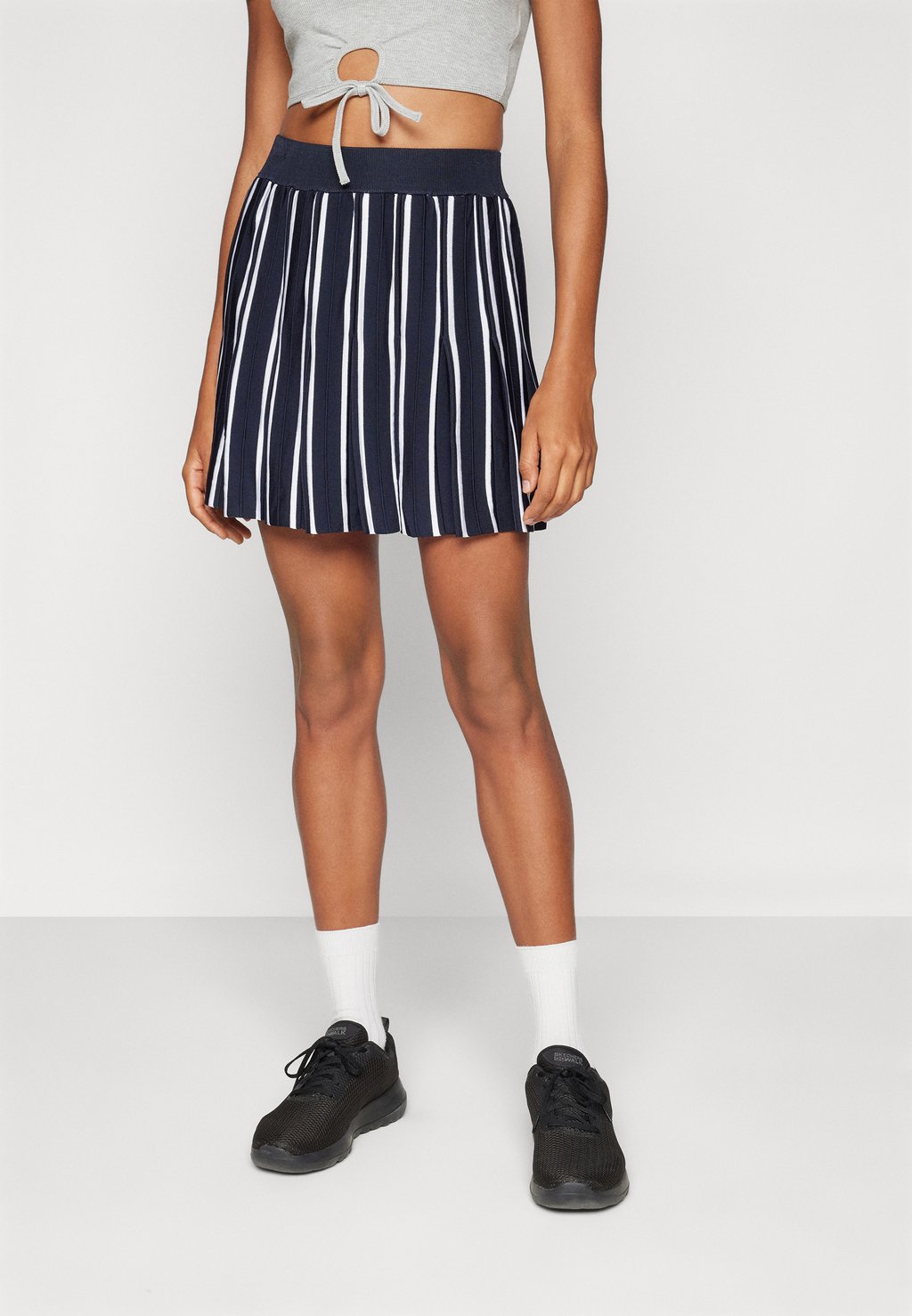 

Спортивная юбка SWEATER SKIRT Guess, темно-синий