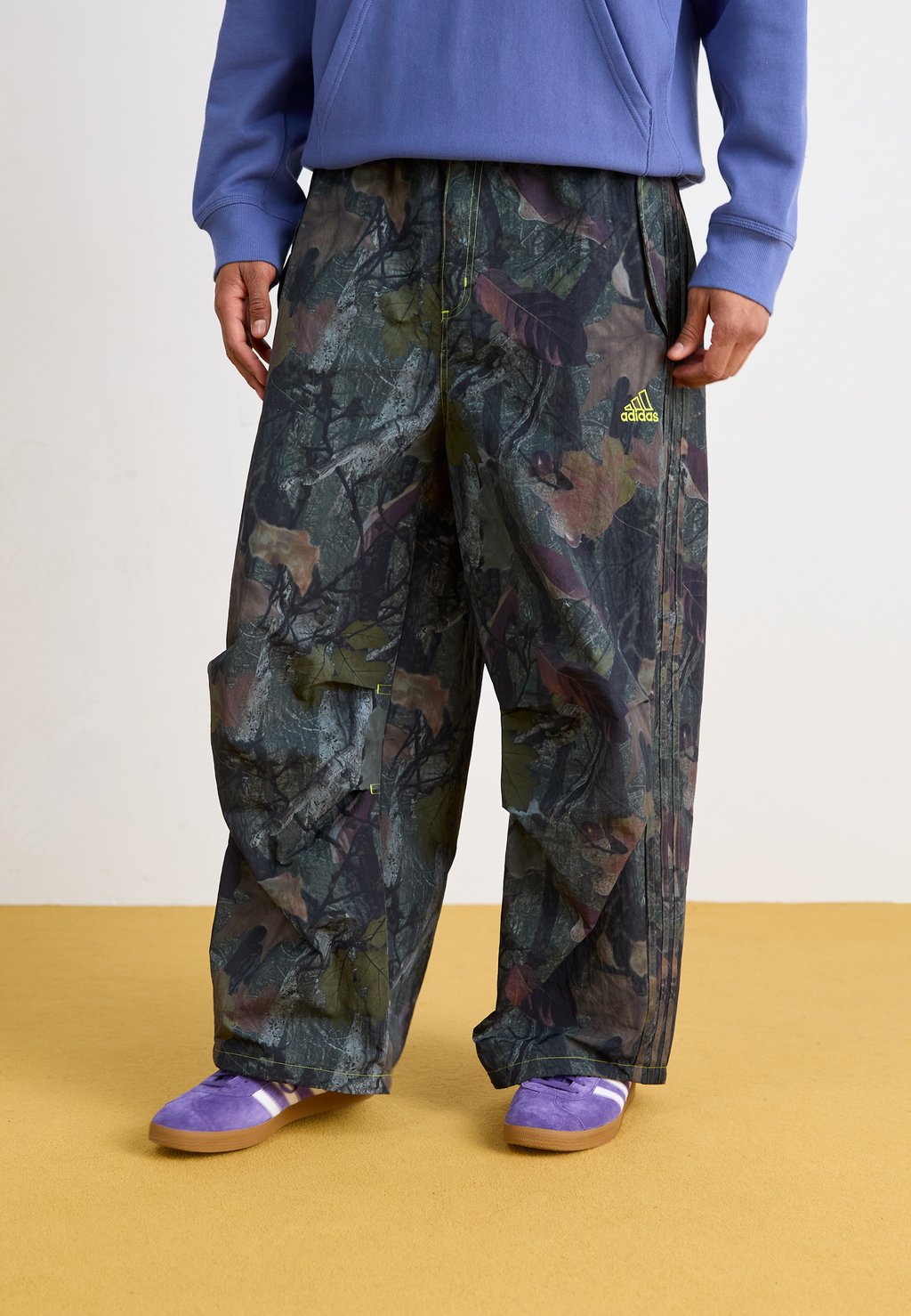 

Брюки PANT adidas Originals, оливковый