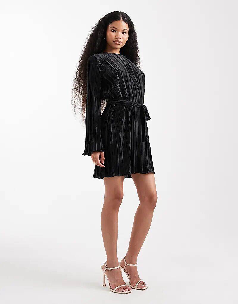 

Мини-платье Vero Moda Petite с завязкой на талии и плиссе, черное