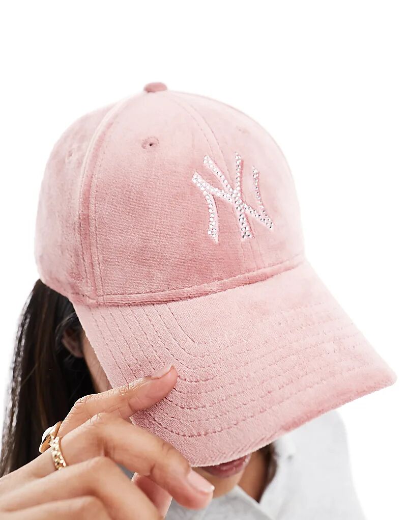 

Велюровая кепка NY Yankees 9forty розового цвета с логотипом из стразов New Era