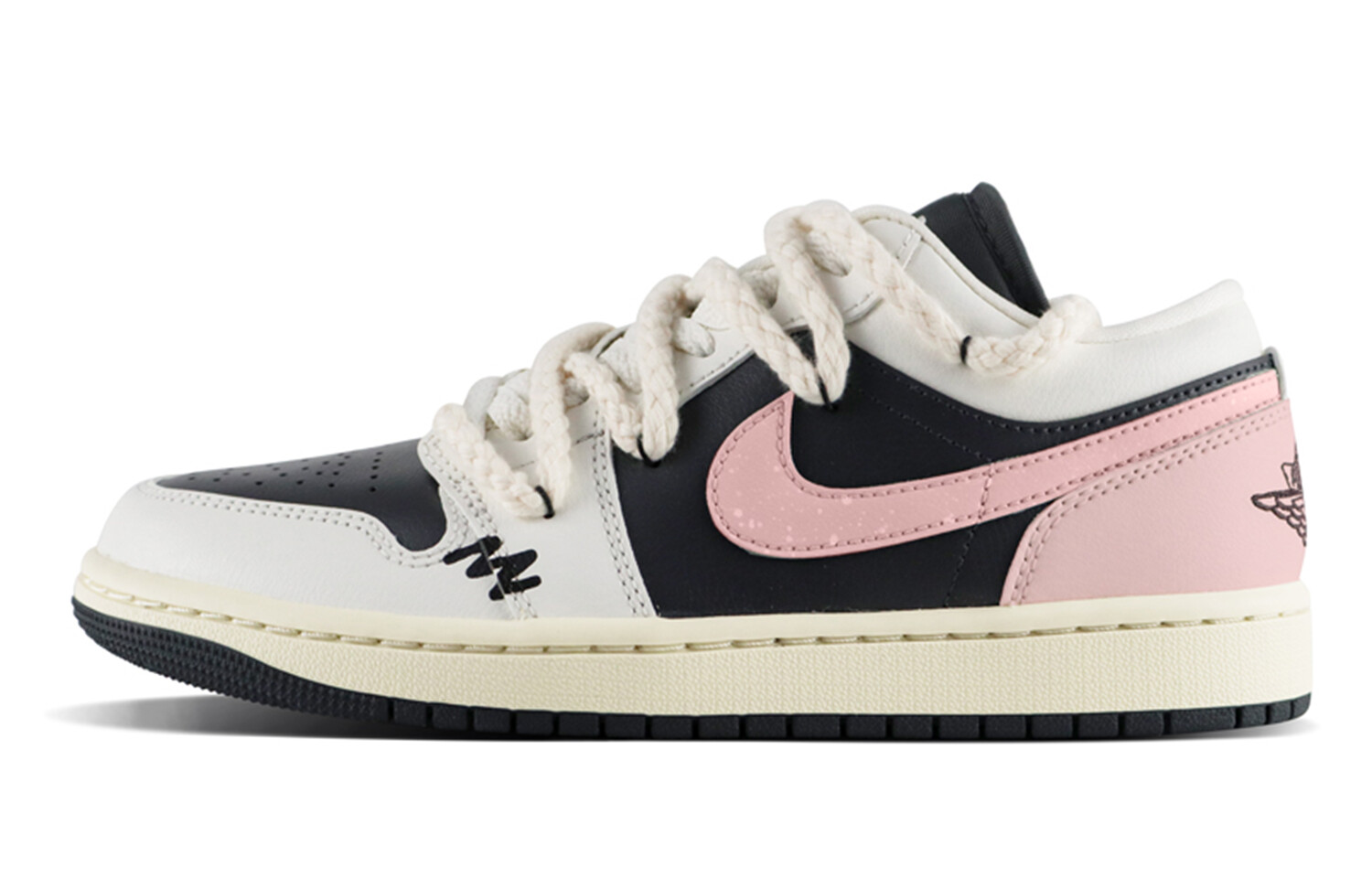 

Кроссовки Air Jordan 1 Vintage Basketball Shoes Women's Low-top Black/white/pink, черный/розовый