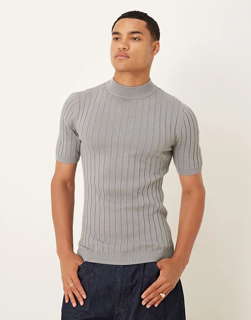 

Футболка ASOS DESIGN Muscle Fit из трикотажа в рубчик с высоким воротом, серого цвета