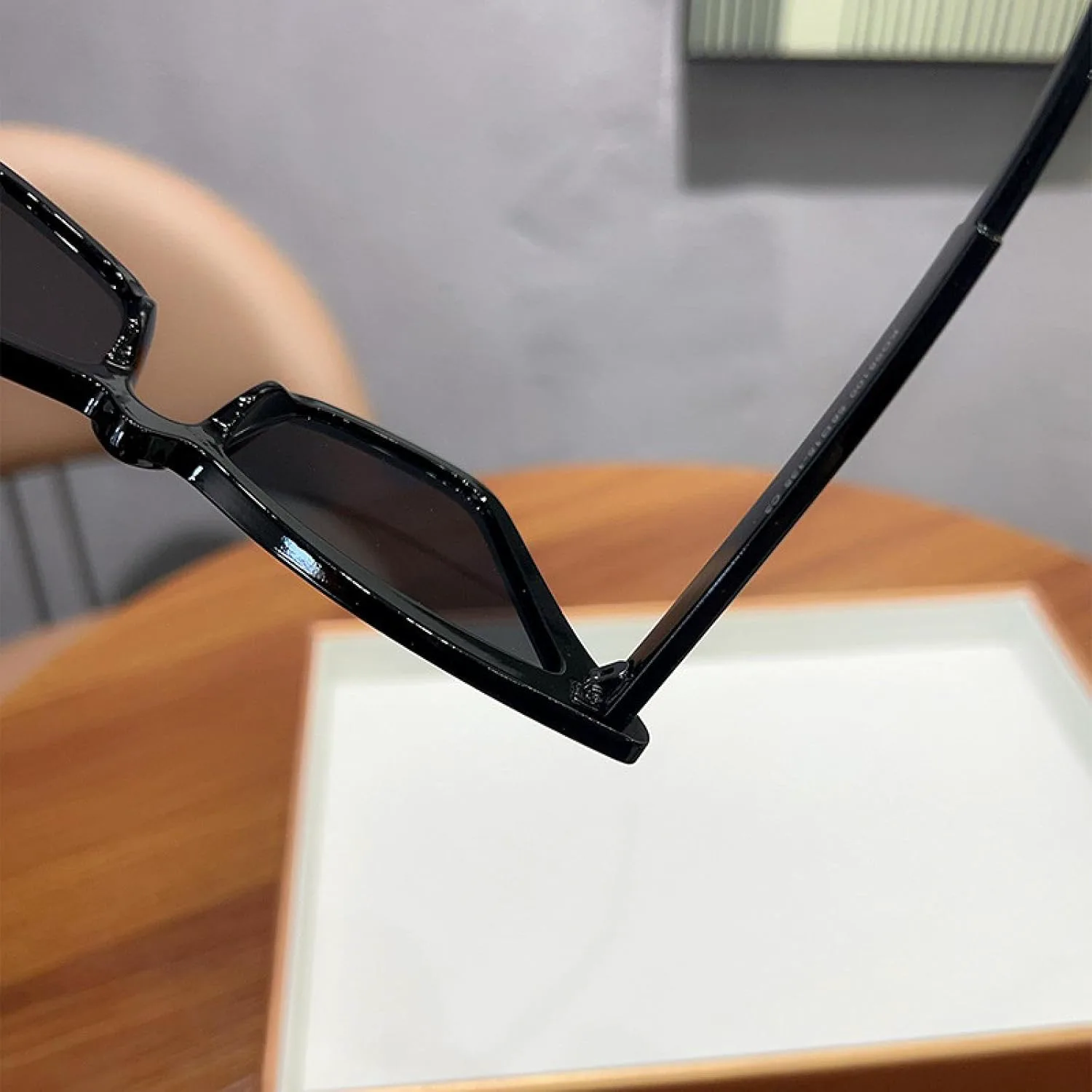 

Солнцезащитные очки «кошачий глаз» для женщин и мужчин, популярные, с градиентным затемнением, защитой от УФ-излучения UV400, в стиле панк UATXTAU, Green-black