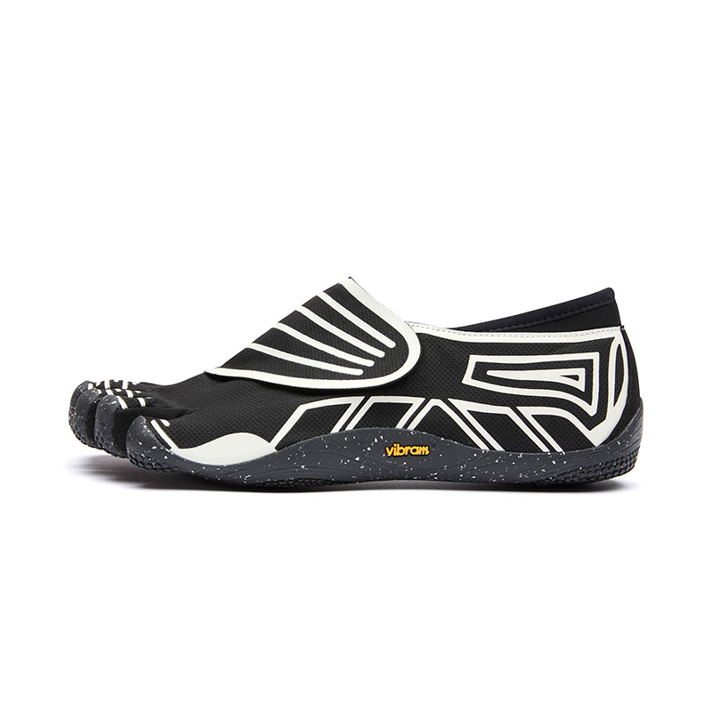 

Кроссовки Five Fingers Shoes Coverage, легкие, быстросохнущие, низкие, мужские, черные Vibram, Black/Ivory White