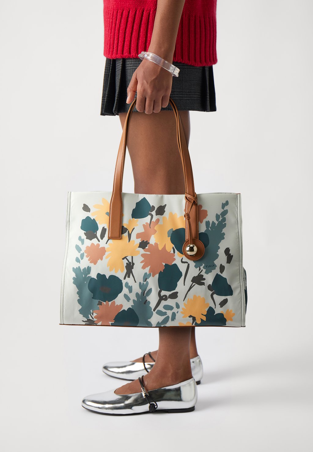 

Сумка-тоут FRESIA L TOTE Furla, цвет Toni Agave