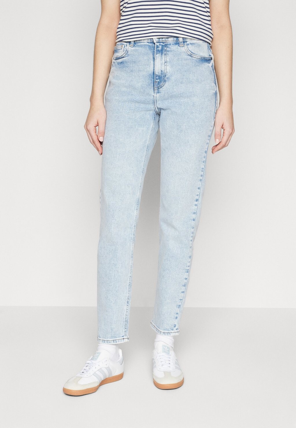 

Джинсы Straight Leg MONI NEW Noisy May, цвет light blue denim