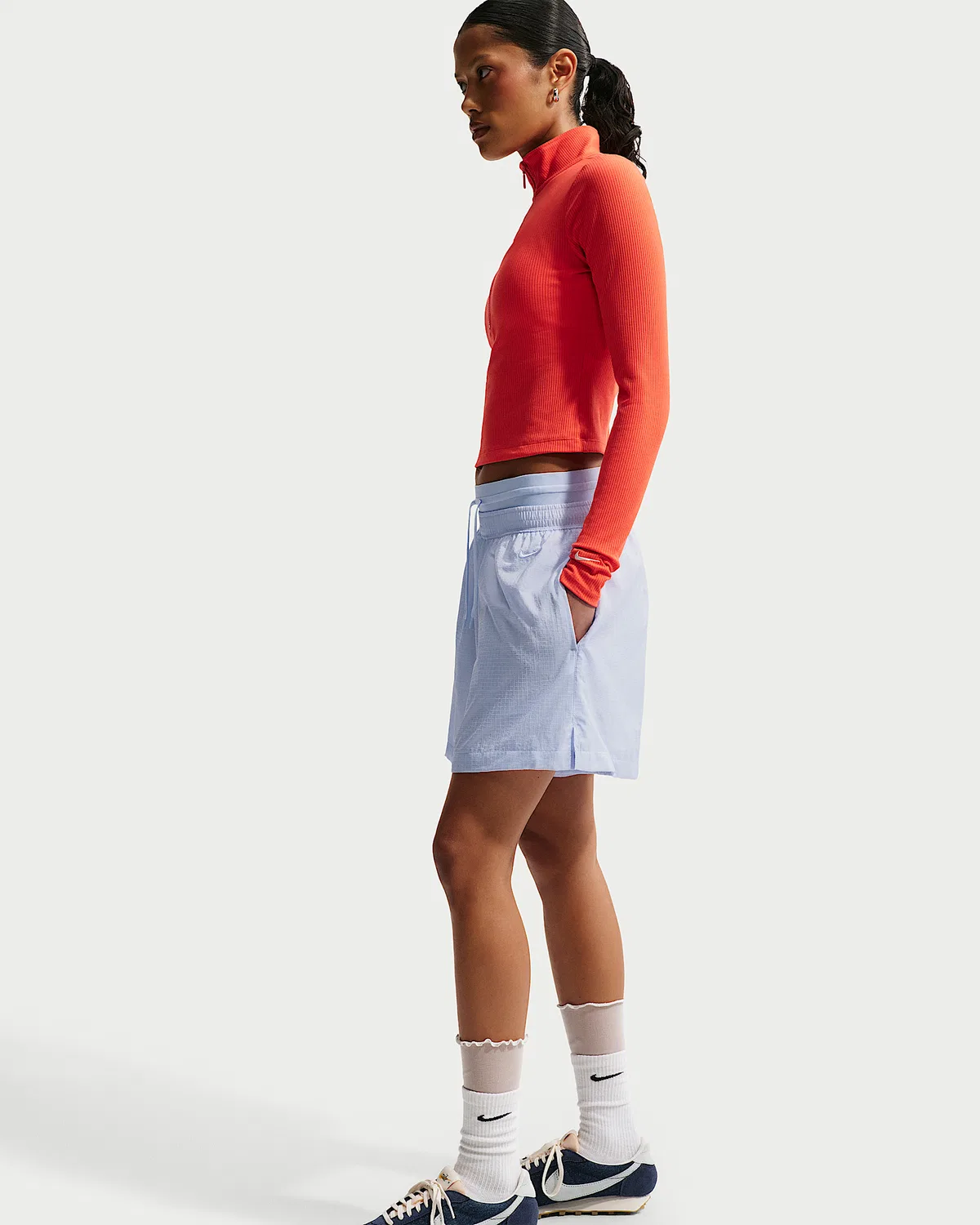 Женские свободные шорты Nike Sportswear с высокой посадкой из легкого рипстопа, Hydrogen Blue/Hydrogen Blue — фото 4