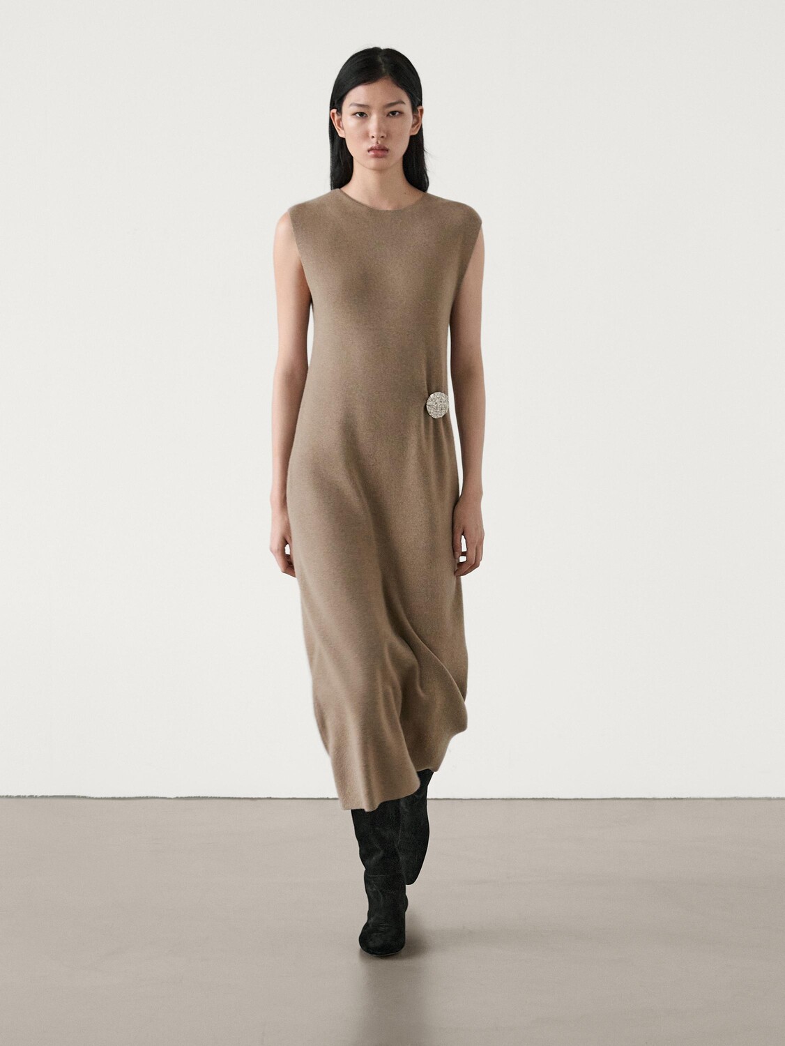 

Платье из смесовой шерсти с брошью Massimo Dutti, коричневый