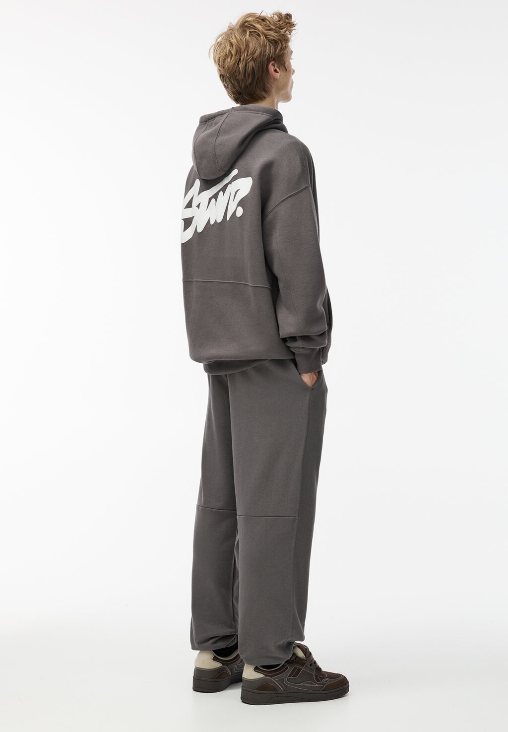 

Спортивные брюки PULL&BEAR, темно-серый