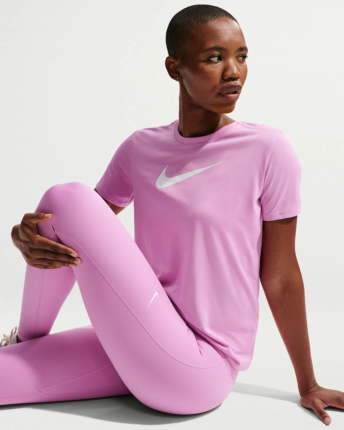 Женская футболка Nike Dri-FIT с принтом, Light Magenta/White — фото 3
