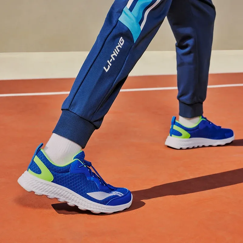 Li-Ning YOUNG непромокаемые противоскользящие антиударные износостойкие дышащие легкие амортизирующие балансирующие кроссовки YOUNG, Ocean Blue/Fluorescent Bright Green — фото 4