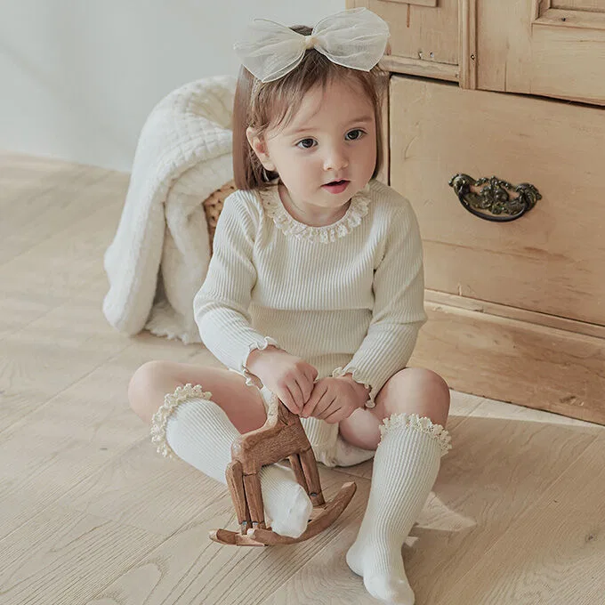 Детский боди Lia кремового цвета от Littletini