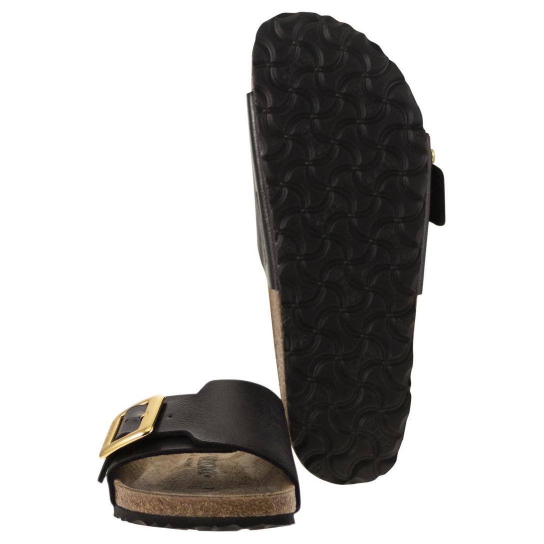 Birkenstock Мадридские сланцы с большой пряжкой женские черные, цвет Black — фото 4