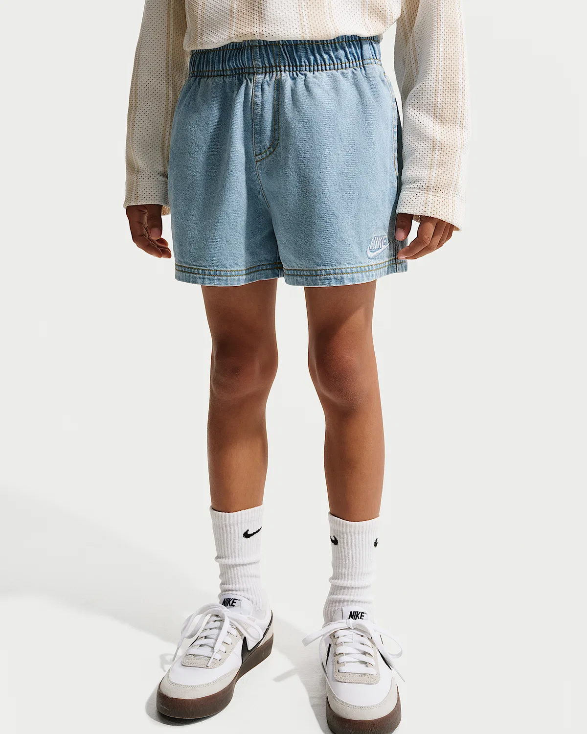 Детские джинсовые шорты Nike Sportswear Collection, Light Armory Blue/Light Armory Blue/Wheat/Light Armory Blue — фото 2