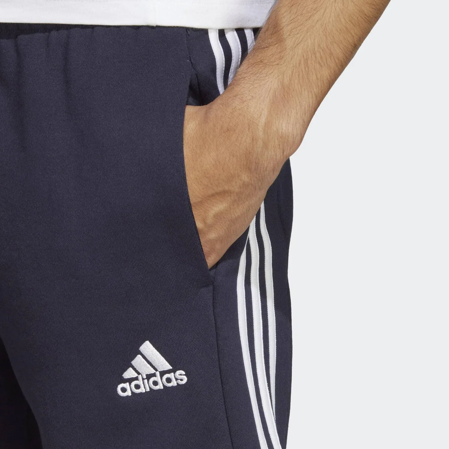 Мужские шорты с эластичным поясом Essentials French Terry 3-Streifen Adidas, Schwarz — фото 4